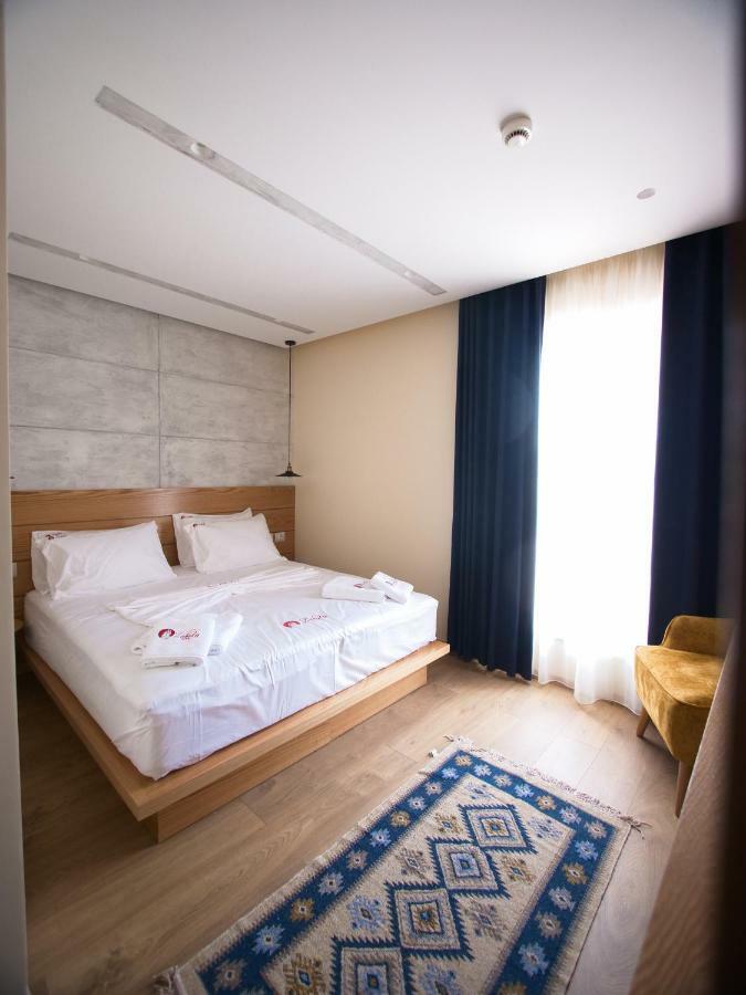 Hotel Lahuta Bajram Curri Exterior foto